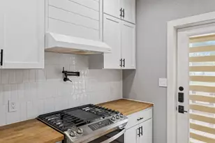 2902 Katy St, New Braunfels, TX 78130 - Photo 18