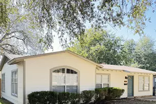 1403 Alcoa Ave, Rockdale, TX 76567 - Photo 2