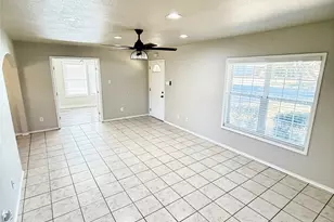 1403 Alcoa Ave, Rockdale, TX 76567 - Photo 6