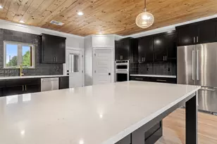 705 Sloan St, Taylor, TX 76574 - Photo 8