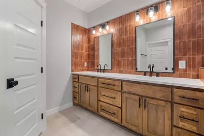 705 Sloan Street, Taylor, TX 76574 - Photo 16