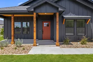 705 Sloan St, Taylor, TX 76574 - Photo 2