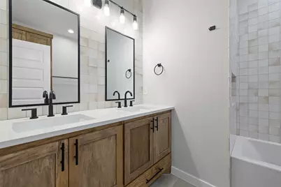 705 Sloan Street, Taylor, TX 76574 - Photo 22