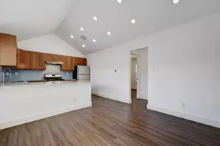 1311 E 52nd St, Austin, TX 78723 - Photo 2