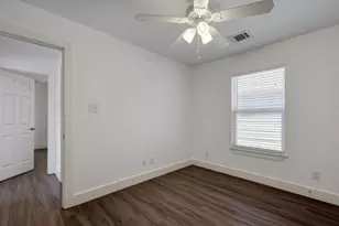 1311 E 52nd St, Austin, TX 78723 - Photo 12