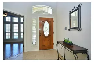 1819 Rosenborough Ln N, Round Rock, TX 78665 - Photo 2