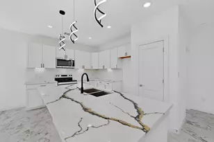 114 W Pauwela Ln, Bastrop, TX 78602 - Photo 12