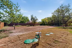 114 W Pauwela Ln, Bastrop, TX 78602 - Photo 40