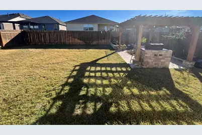 528 Elm Green Street, Hutto, TX 78634 - Photo 4