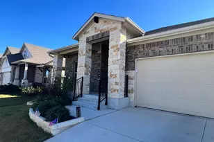 528 Elm Green St, Hutto, TX 78634 - Photo 2