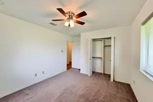 224 Crooked Hollow Dr, Elgin, TX 78621 - Photo 20