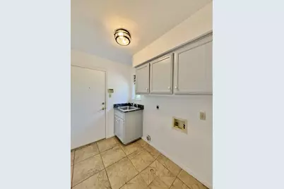 224 Crooked Hollow Drive, Elgin, TX 78621 - Photo 10