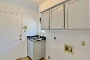 224 Crooked Hollow Dr, Elgin, TX 78621 - Photo 10