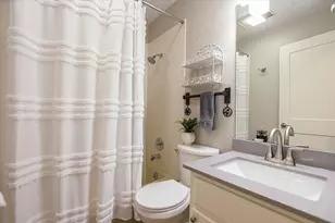 402 Lost Echo, Horseshoe Bay, TX 78657 - Photo 20