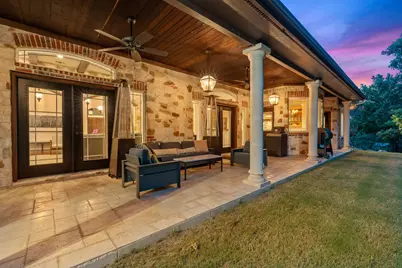8121 Bluff Trail, Austin, TX 78737 - Photo 32