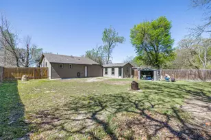 823 Hickory St, Rockdale, TX 76567 - Photo 20