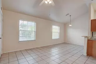 427 Lindsey St, San Marcos, TX 78666 - Photo 4