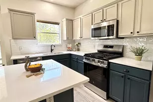 1104 Henderson Dr, Leander, TX 78641 - Photo 2