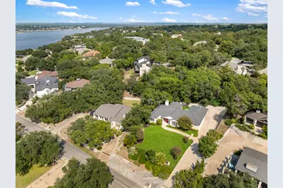 914 Challenger, Lakeway, TX 78734 - Photo 2
