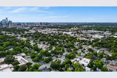 2113 E Cesar Chavez Street, Austin, TX 78702 - Photo 12
