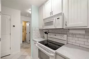 2450 Ashdale Dr, Austin, TX 78757 - Photo 10