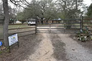 687 Fm 812 Rd, Red Rock, TX 78662 - Photo 2