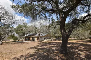 687 Fm 812 Rd, Red Rock, TX 78662 - Photo 22