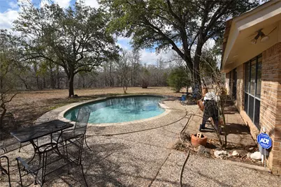 687 Fm 812 Road, Red Rock, TX 78662 - Photo 18