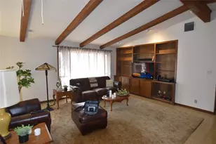 687 Fm 812 Rd, Red Rock, TX 78662 - Photo 10