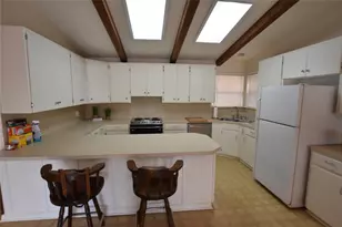 687 Fm 812 Rd, Red Rock, TX 78662 - Photo 6