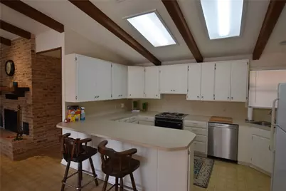 687 Fm 812 Road, Red Rock, TX 78662 - Photo 6