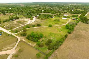 1301 Live Oak Trail, Liberty Hill, TX 78642 - Photo 4