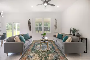 137 Lakeside Dr, Bastrop, TX 78602 - Photo 4