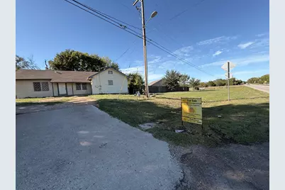 1750 Groesbeck Street, Bryan, TX 77803 - Photo 2