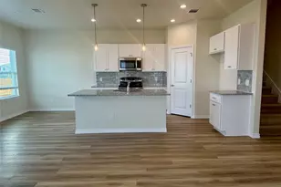 515 War Admiral Dr, Jarrell, TX 76537 - Photo 6