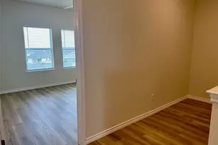 515 War Admiral Dr, Jarrell, TX 76537 - Photo 16