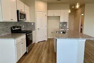 515 War Admiral Dr, Jarrell, TX 76537 - Photo 8