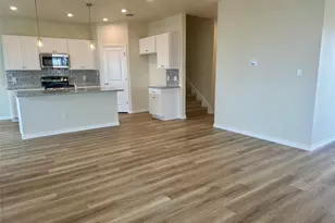 515 War Admiral Dr, Jarrell, TX 76537 - Photo 4
