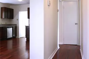 1166 Ridgeway Dr, Austin, TX 78702 - Photo 8