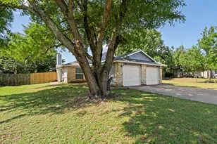 703 Country Aire Dr, Round Rock, TX 78664 - Photo 2