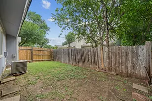 703 Country Aire Dr, Round Rock, TX 78664 - Photo 32