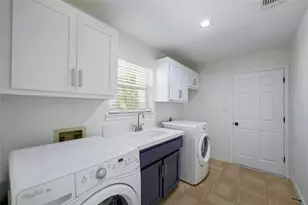 410 Hi Cir W, Horseshoe Bay, TX 78657 - Photo 20