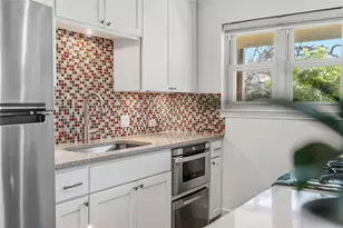 2301 Lawnmont Ave, Austin, TX 78756 - Photo 6