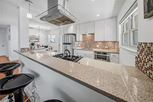 2301 Lawnmont Ave, Austin, TX 78756 - Photo 2