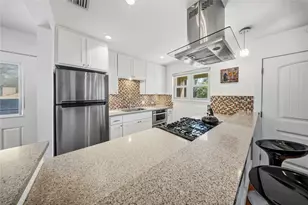 2301 Lawnmont Ave, Austin, TX 78756 - Photo 4