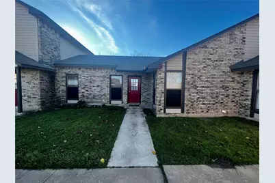 1204 Blackjack Street #B, Lockhart, TX 78644 - Photo 2