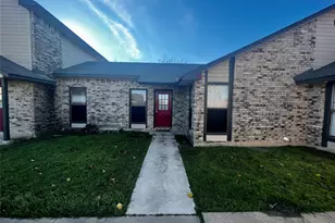 1204 Blackjack St, Lockhart, TX 78644 - Photo 2