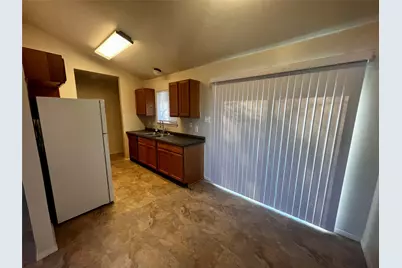1204 Blackjack Street #B, Lockhart, TX 78644 - Photo 10