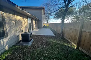1204 Blackjack St, Lockhart, TX 78644 - Photo 20