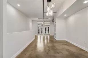 1601 E Cesar Chavez St, Austin, TX 78702 - Photo 16